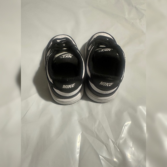 Baby low top NIKE Dunks - Picture 2 of 3